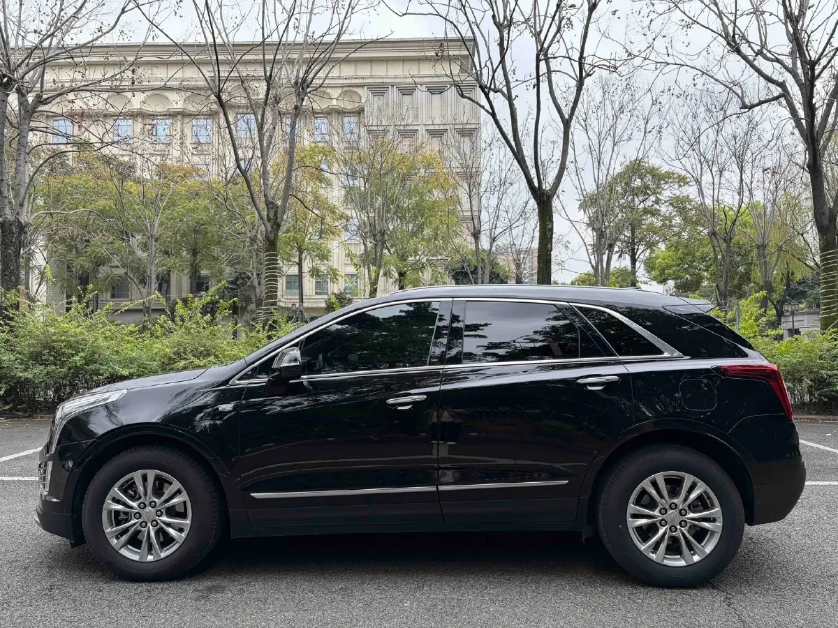 2022 Cadillac XT5 2.0T 237HP L4 9AT,autocango,china used car exporter,china ev exporter,chinese used car exporter,chinese used ev exporter