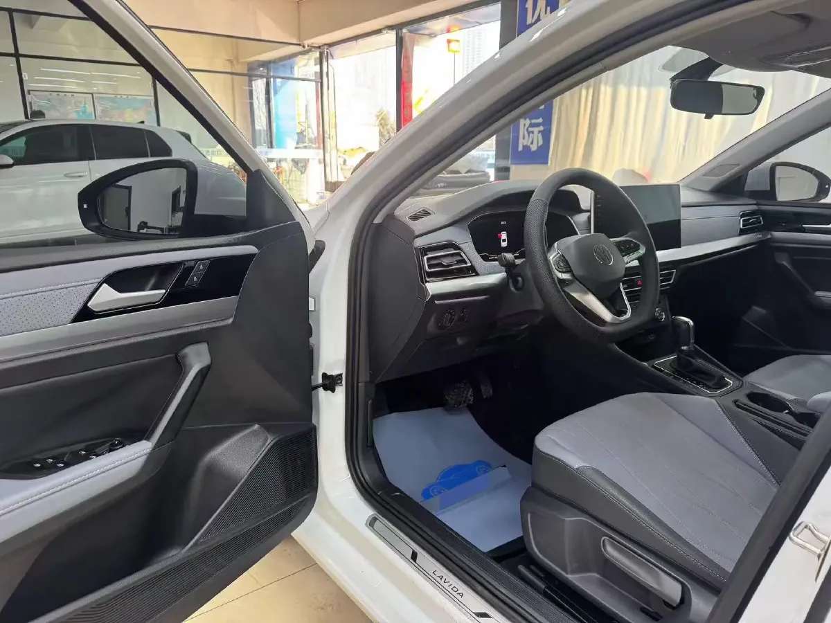 2023 Volkswagen Lavida 1.5L 113HP L4 6AT,autocango,china used car exporter,china ev exporter,chinese used car exporter,chinese used ev exporter
