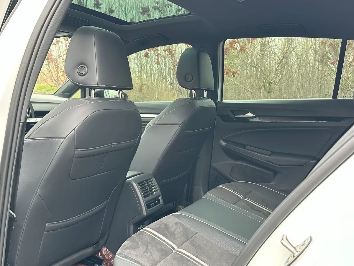 2023 Volkswagen Golf 1.4T 150HP L4 7DCT,autocango,china used car exporter,china ev exporter,chinese used car exporter,chinese used ev exporter