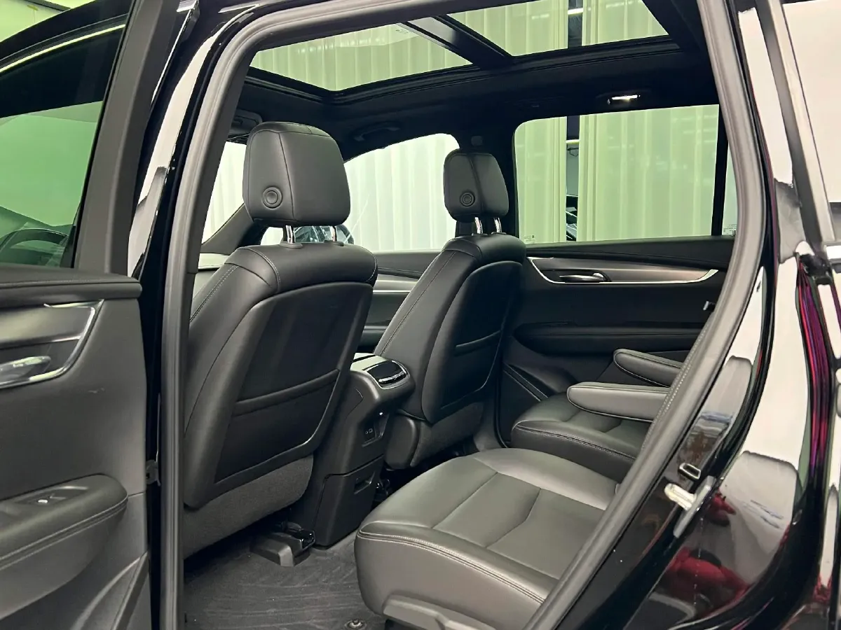 2020 Cadillac XT6 2.0T 237HP L4 9AT,autocango,china used car exporter,china ev exporter,chinese used car exporter,chinese used ev exporter