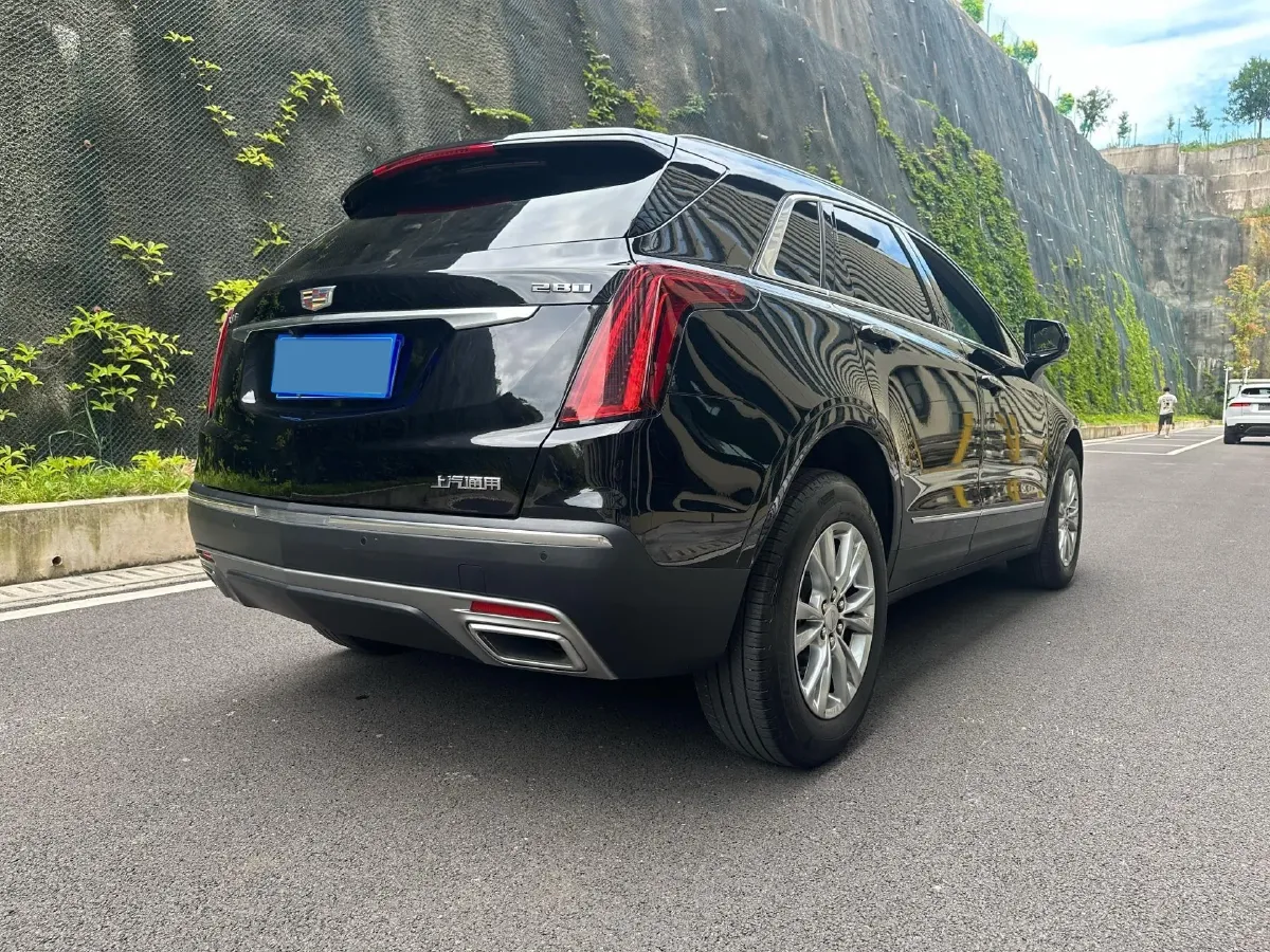 2022 Cadillac XT5 2.0T 237HP L4 9AT,autocango,china used car exporter,china ev exporter,chinese used car exporter,chinese used ev exporter