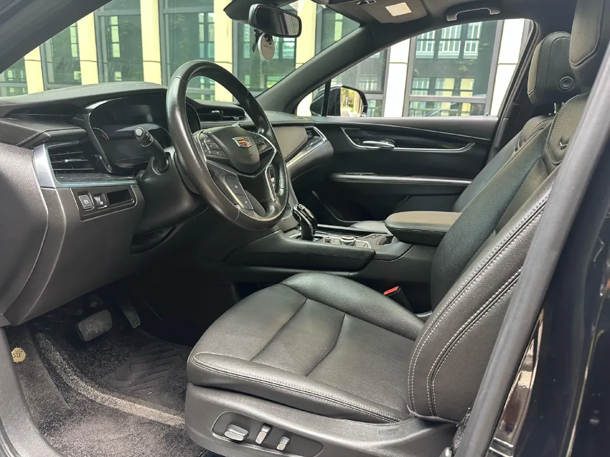 2022 Cadillac XT5 2.0T 237HP L4 9AT,autocango,china used car exporter,china ev exporter,chinese used car exporter,chinese used ev exporter