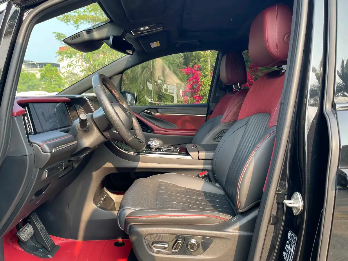 2023 GAC Trumpchi M8 2.0T 252HP L4 8AT,autocango,china used car exporter,china ev exporter,chinese used car exporter,chinese used ev exporter