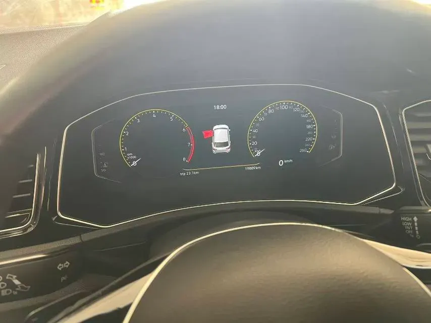 2021 Volkswagen T-Roc 1.4T 150HP L4 7DCT,autocango,china used car exporter,china ev exporter,chinese used car exporter,chinese used ev exporter