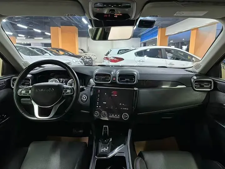 2018 Toyota C-HR 2.0L 171HP L4 CVT,autocango,china used car exporter,china ev exporter,chinese used car exporter,chinese used ev exporter