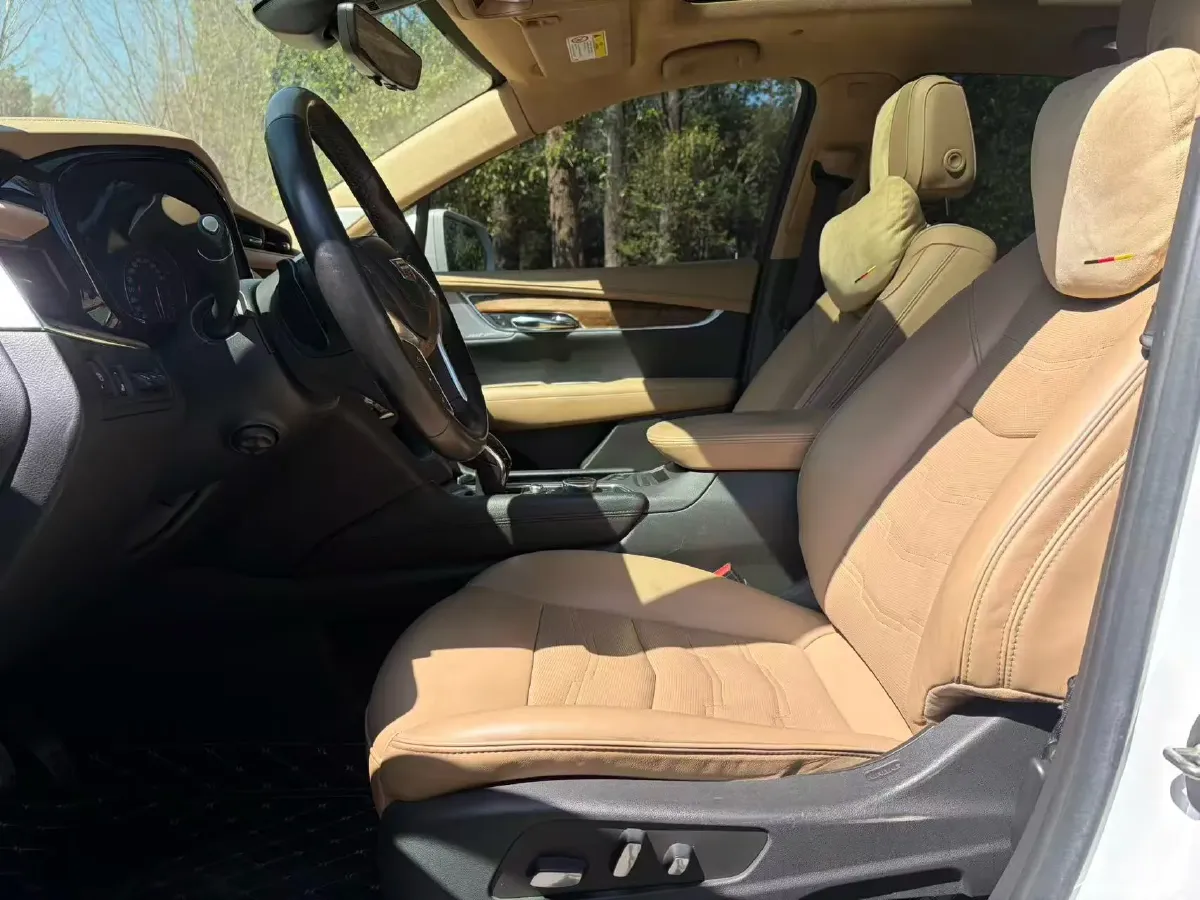 2020 Cadillac XT5 2.0T 241HP L4 9AT,autocango,china used car exporter,china ev exporter,chinese used car exporter,chinese used ev exporter