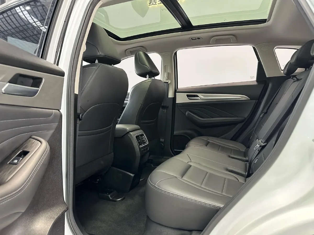 2020 Haval F7 1.5T 169HP L4 7DCT,autocango,china used car exporter,china ev exporter,chinese used car exporter,chinese used ev exporter