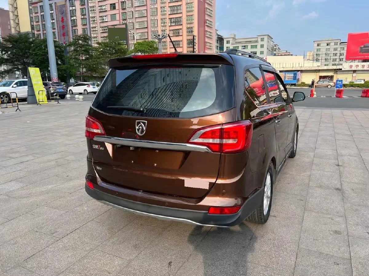 2016 BaoJun 560 1.5T 150HP L4 6MT,autocango,china used car exporter,china ev exporter,chinese used car exporter,chinese used ev exporter