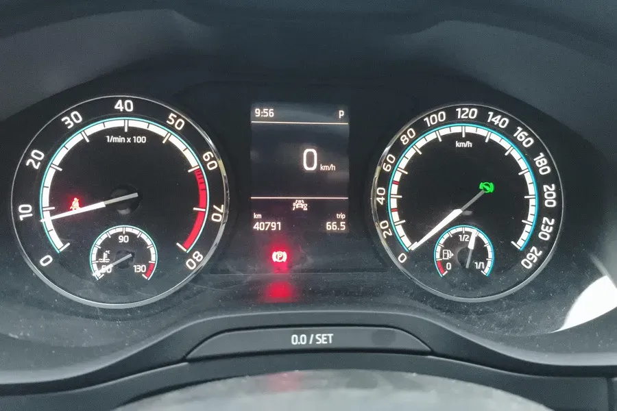 2021 Skoda Karoq 1.4T 150HP L4 7DCT,autocango,china used car exporter,china ev exporter,chinese used car exporter,chinese used ev exporter