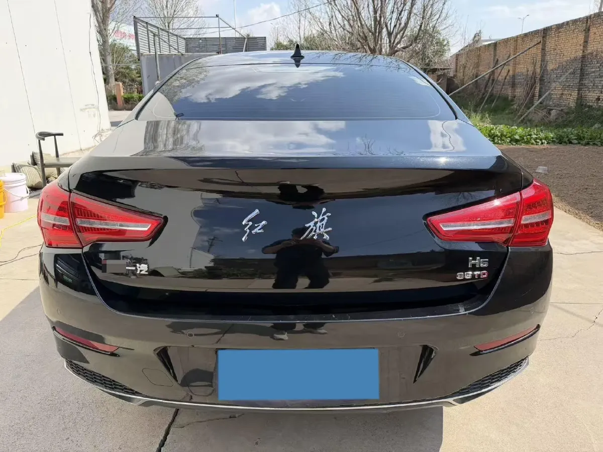 2020 HongQi H5 1.8T 197HP L4 6AT,autocango,china used car exporter,china ev exporter,chinese used car exporter,chinese used ev exporter