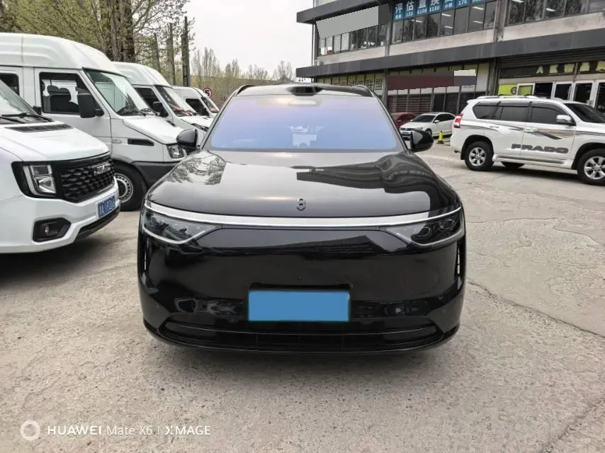 2025 AITO AITO M8 REEV 160HP REEV 53.4KWH,autocango,china used car exporter,china ev exporter,chinese used car exporter,chinese used ev exporter