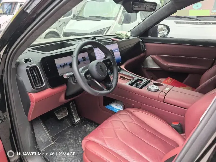 2025 AITO AITO M8 REEV 160HP REEV 53.4KWH,autocango,china used car exporter,china ev exporter,chinese used car exporter,chinese used ev exporter