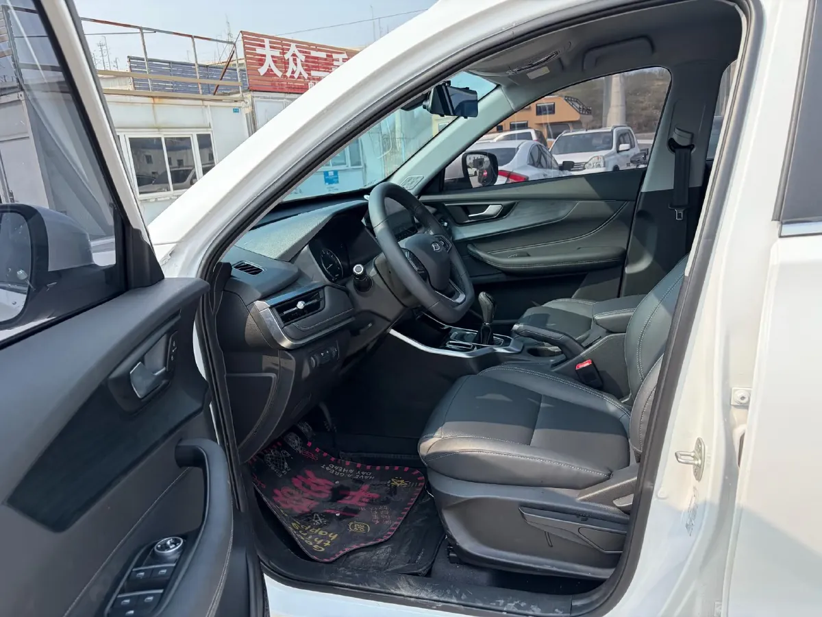 2024 Chery Tiggo 5x 1.5L 120HP L4 5MT,autocango,china used car exporter,china ev exporter,chinese used car exporter,chinese used ev exporter