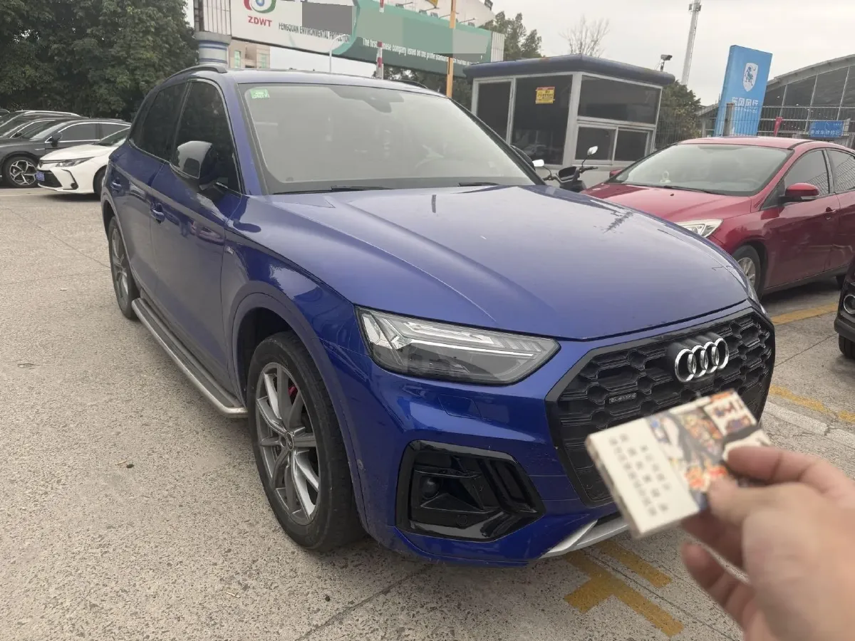 2021 Audi Q5L 2.0T 252HP L4 7DCT,autocango,china used car exporter,china ev exporter,chinese used car exporter,chinese used ev exporter