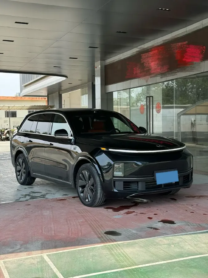 2025 Li L8 Range Extended 154HP REEV,autocango,china used car exporter,china ev exporter,chinese used car exporter,chinese used ev exporter