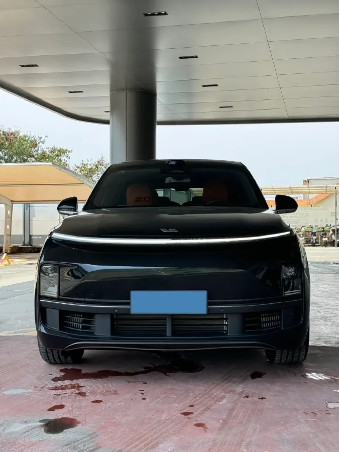 2025 Li L8 Range Extended 154HP REEV,autocango,china used car exporter,china ev exporter,chinese used car exporter,chinese used ev exporter