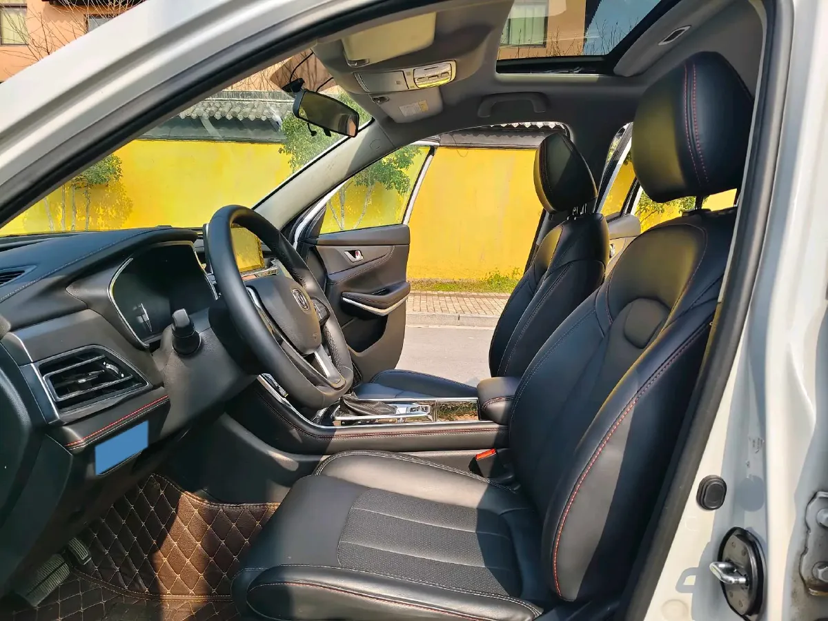 2021 ChangAn CS75 1.5T 178HP L4 7DCT,autocango,china used car exporter,china ev exporter,chinese used car exporter,chinese used ev exporter