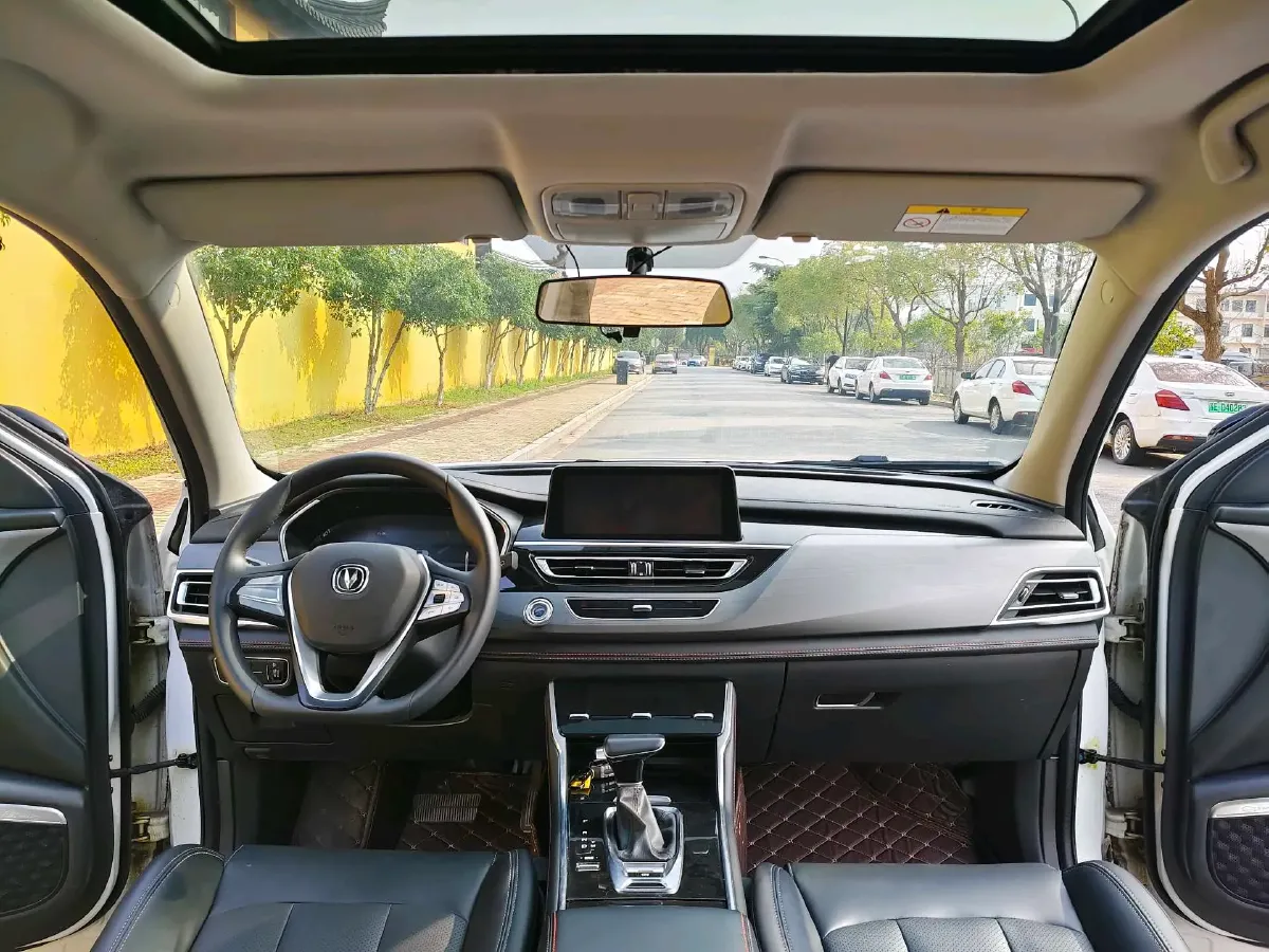 2021 ChangAn CS75 1.5T 178HP L4 7DCT,autocango,china used car exporter,china ev exporter,chinese used car exporter,chinese used ev exporter