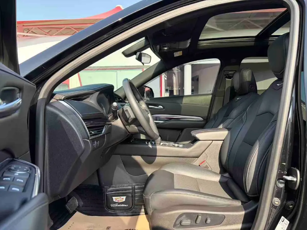 2022 Cadillac XT4 2.0T 237HP L4 9AT,autocango,china used car exporter,china ev exporter,chinese used car exporter,chinese used ev exporter