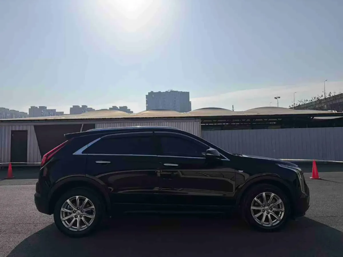 2022 Cadillac XT4 2.0T 237HP L4 9AT,autocango,china used car exporter,china ev exporter,chinese used car exporter,chinese used ev exporter