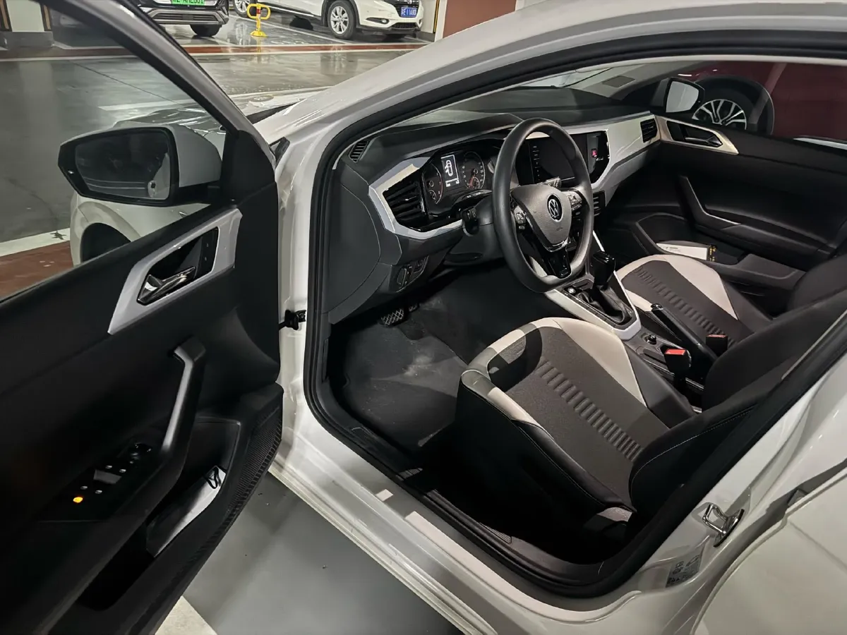 2021 Haval H6 1.5T 169HP L4 7DCT,autocango,china used car exporter,china ev exporter,chinese used car exporter,chinese used ev exporter