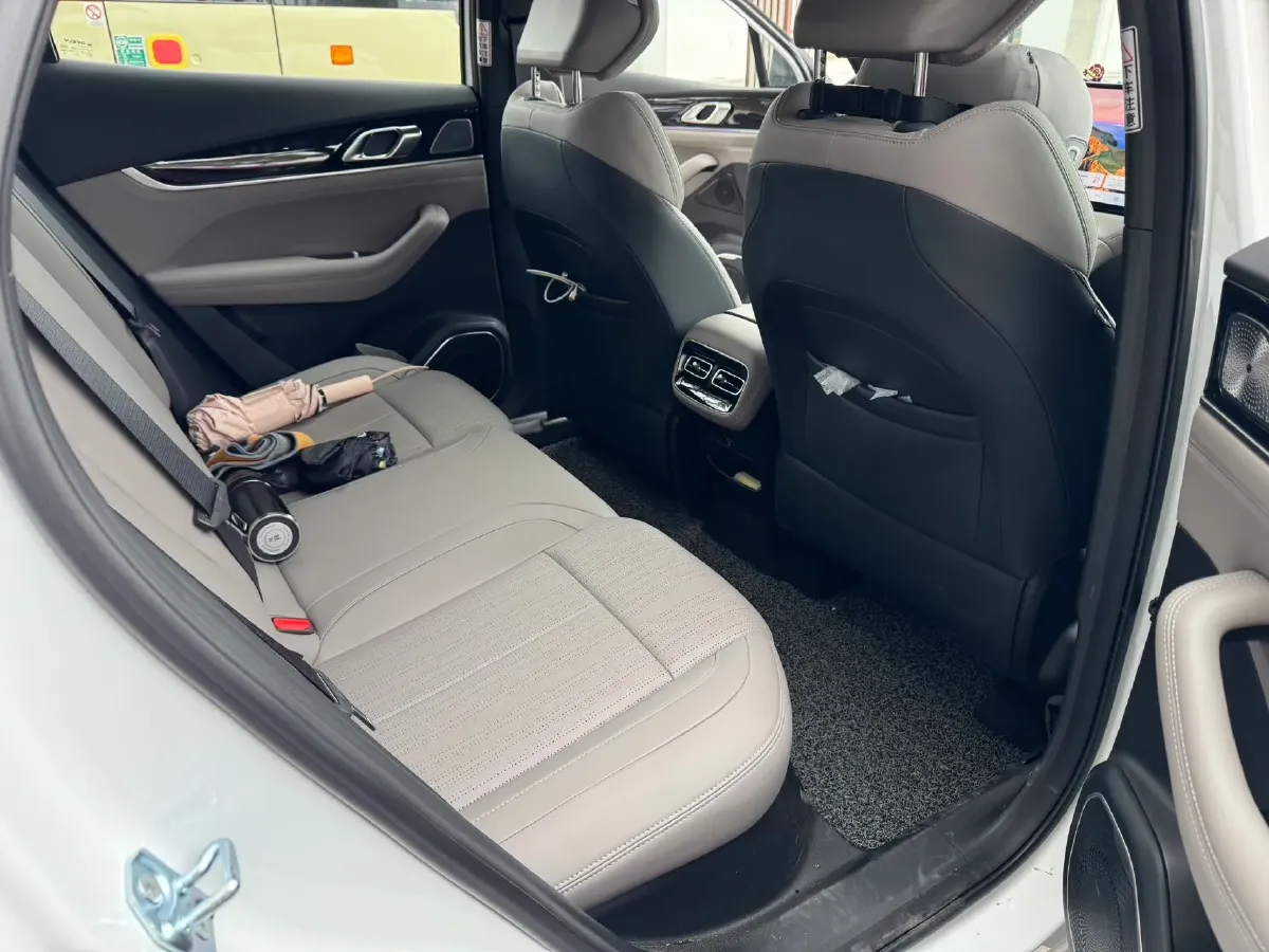 2025 Geely StarRay 1.5T 181HP L4 7DCT,autocango,china used car exporter,china ev exporter,chinese used car exporter,chinese used ev exporter