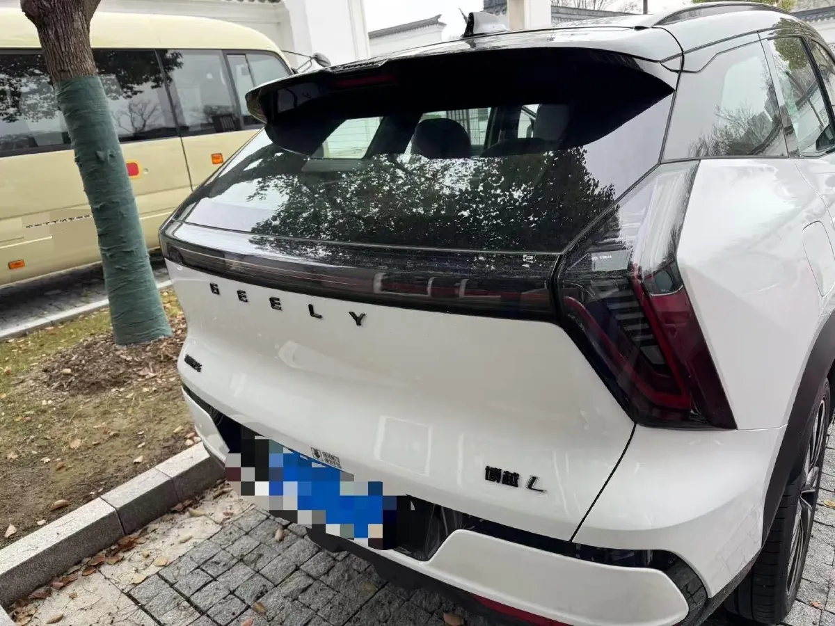 2025 Geely StarRay 1.5T 181HP L4 7DCT,autocango,china used car exporter,china ev exporter,chinese used car exporter,chinese used ev exporter