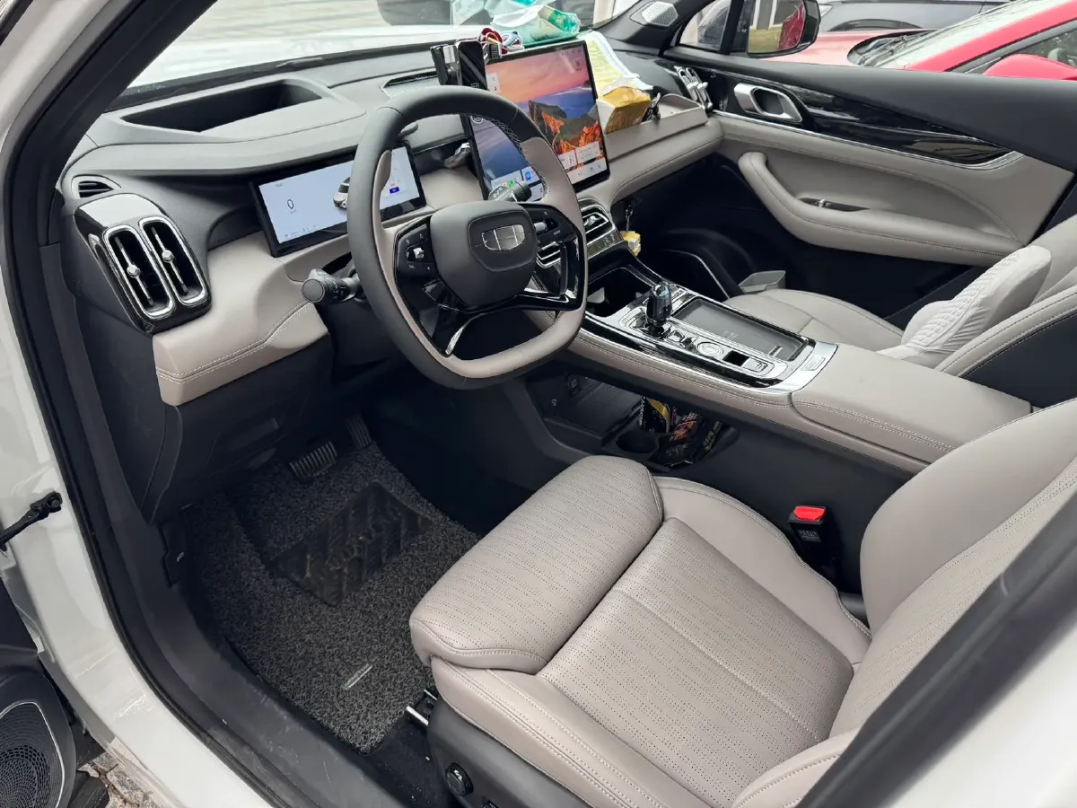 2025 Geely StarRay 1.5T 181HP L4 7DCT,autocango,china used car exporter,china ev exporter,chinese used car exporter,chinese used ev exporter