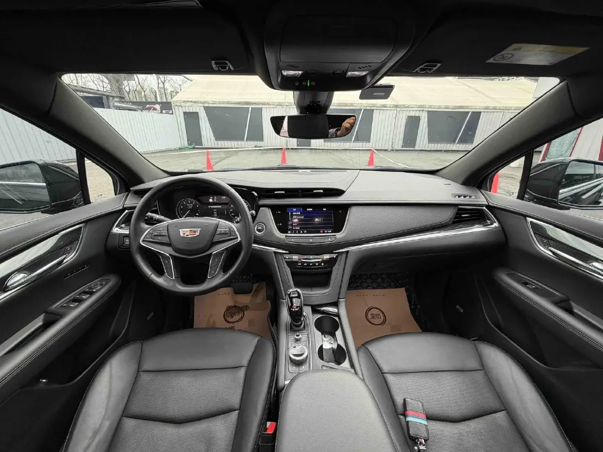 2020 Cadillac XT5 2.0T 237HP L4 9AT,autocango,china used car exporter,china ev exporter,chinese used car exporter,chinese used ev exporter