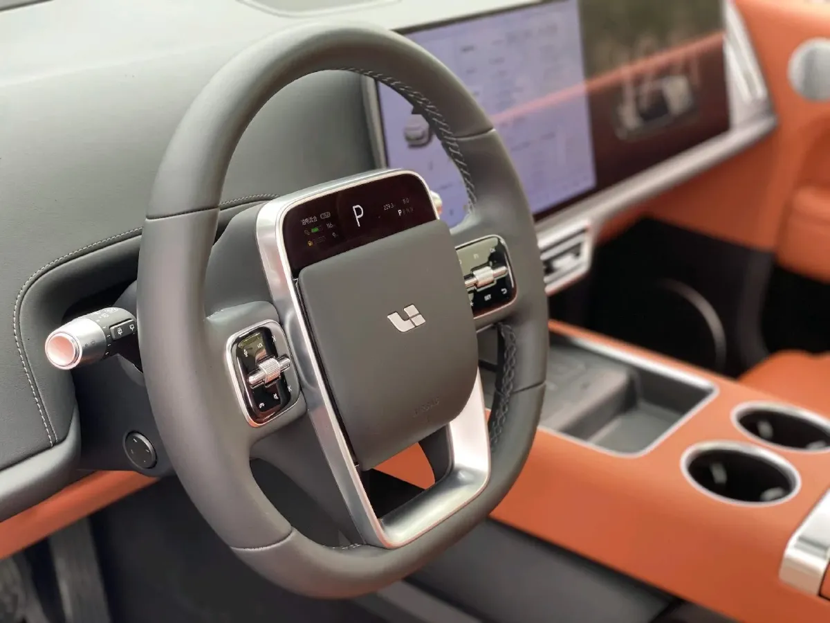 2024 Li L6 Range Extended 154HP L4 REEV 36.8KWH,autocango,china used car exporter,china ev exporter,chinese used car exporter,chinese used ev exporter