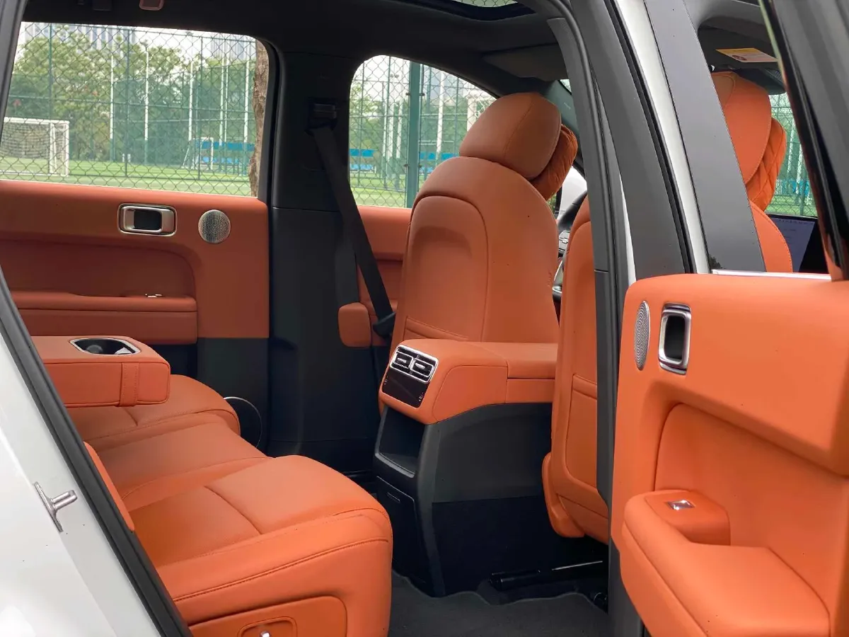 2024 Li L6 Range Extended 154HP L4 REEV 36.8KWH,autocango,china used car exporter,china ev exporter,chinese used car exporter,chinese used ev exporter