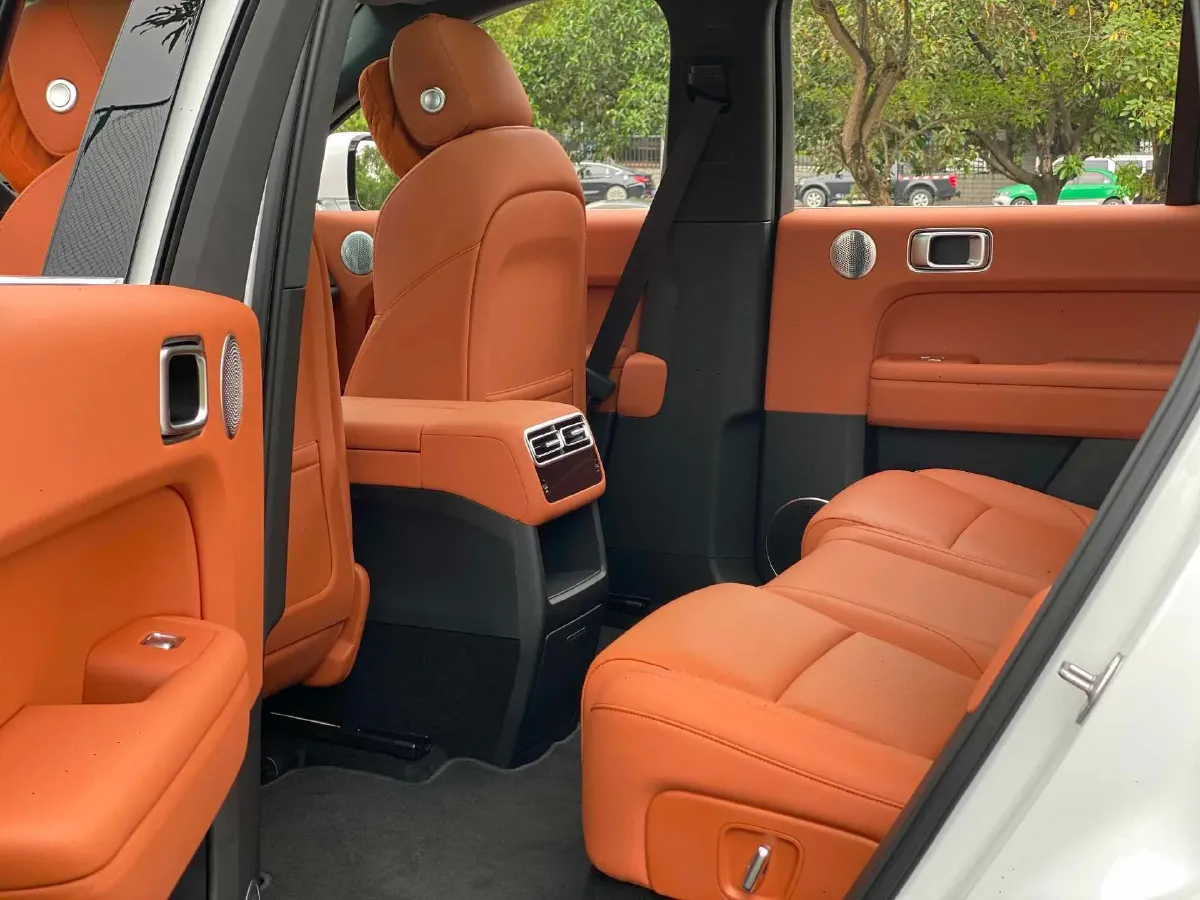 2024 Li L6 Range Extended 154HP L4 REEV 36.8KWH,autocango,china used car exporter,china ev exporter,chinese used car exporter,chinese used ev exporter