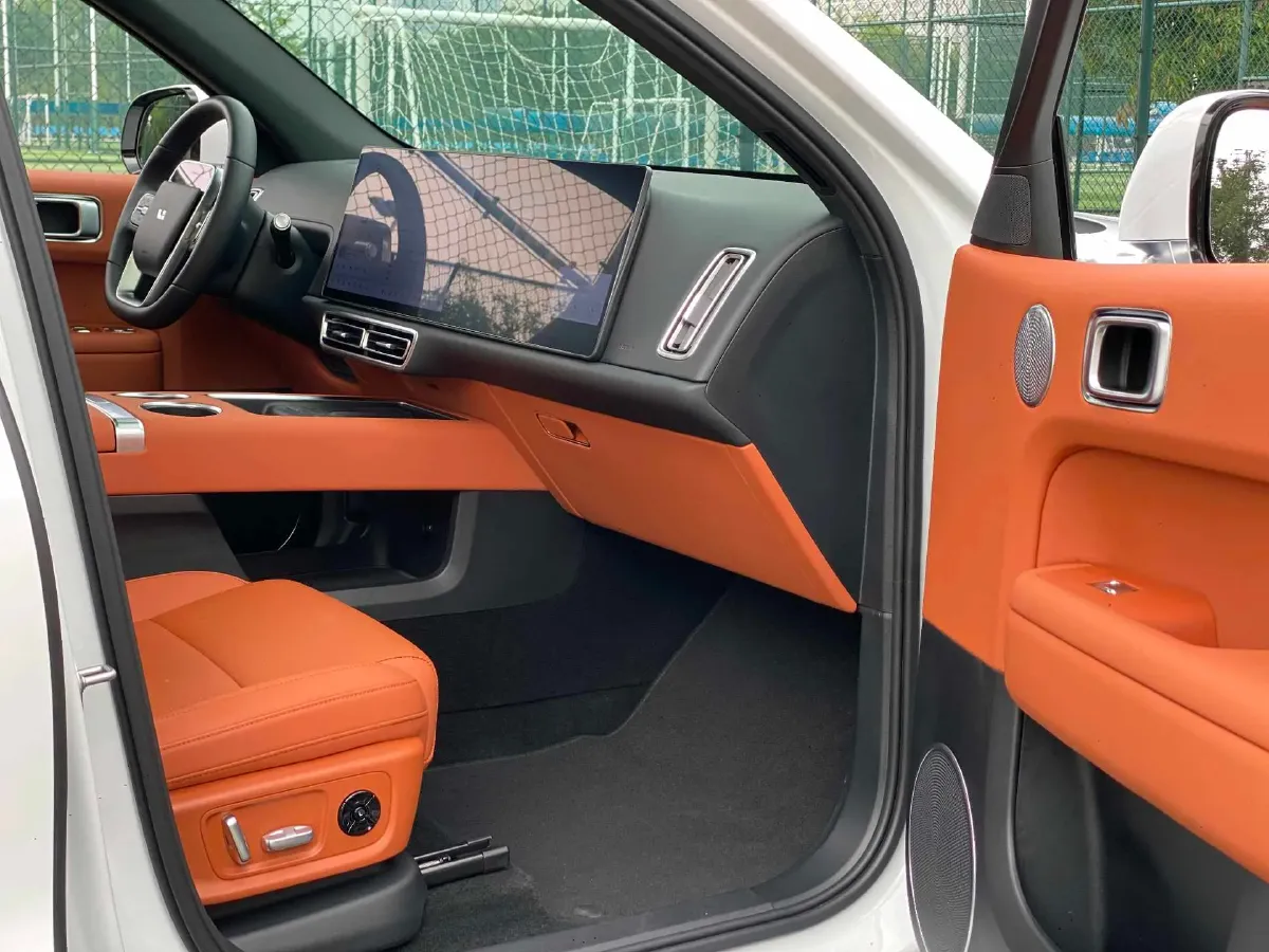 2024 Li L6 Range Extended 154HP L4 REEV 36.8KWH,autocango,china used car exporter,china ev exporter,chinese used car exporter,chinese used ev exporter