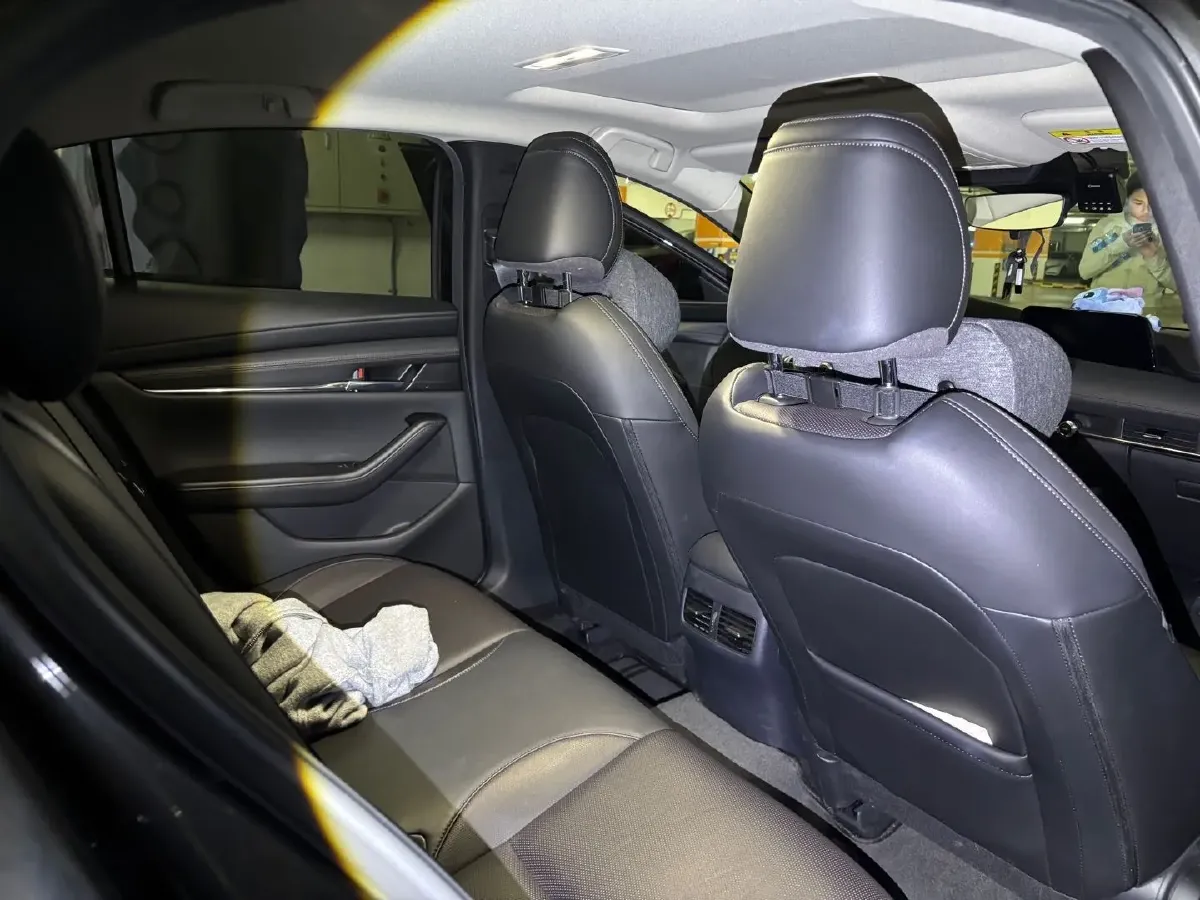 2022 Mazda 3 Axela 2.0L 158HP L4 6AT,autocango,china used car exporter,china ev exporter,chinese used car exporter,chinese used ev exporter