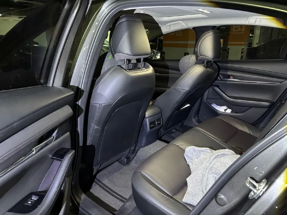 2022 Mazda 3 Axela 2.0L 158HP L4 6AT,autocango,china used car exporter,china ev exporter,chinese used car exporter,chinese used ev exporter