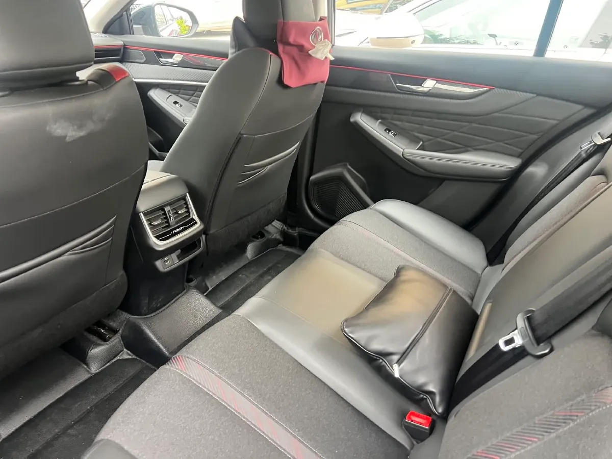 2021 DongFeng Aeolus YiXuan MAX 1.5T 190HP L4 7DCT,autocango,china used car exporter,china ev exporter,chinese used car exporter,chinese used ev exporter