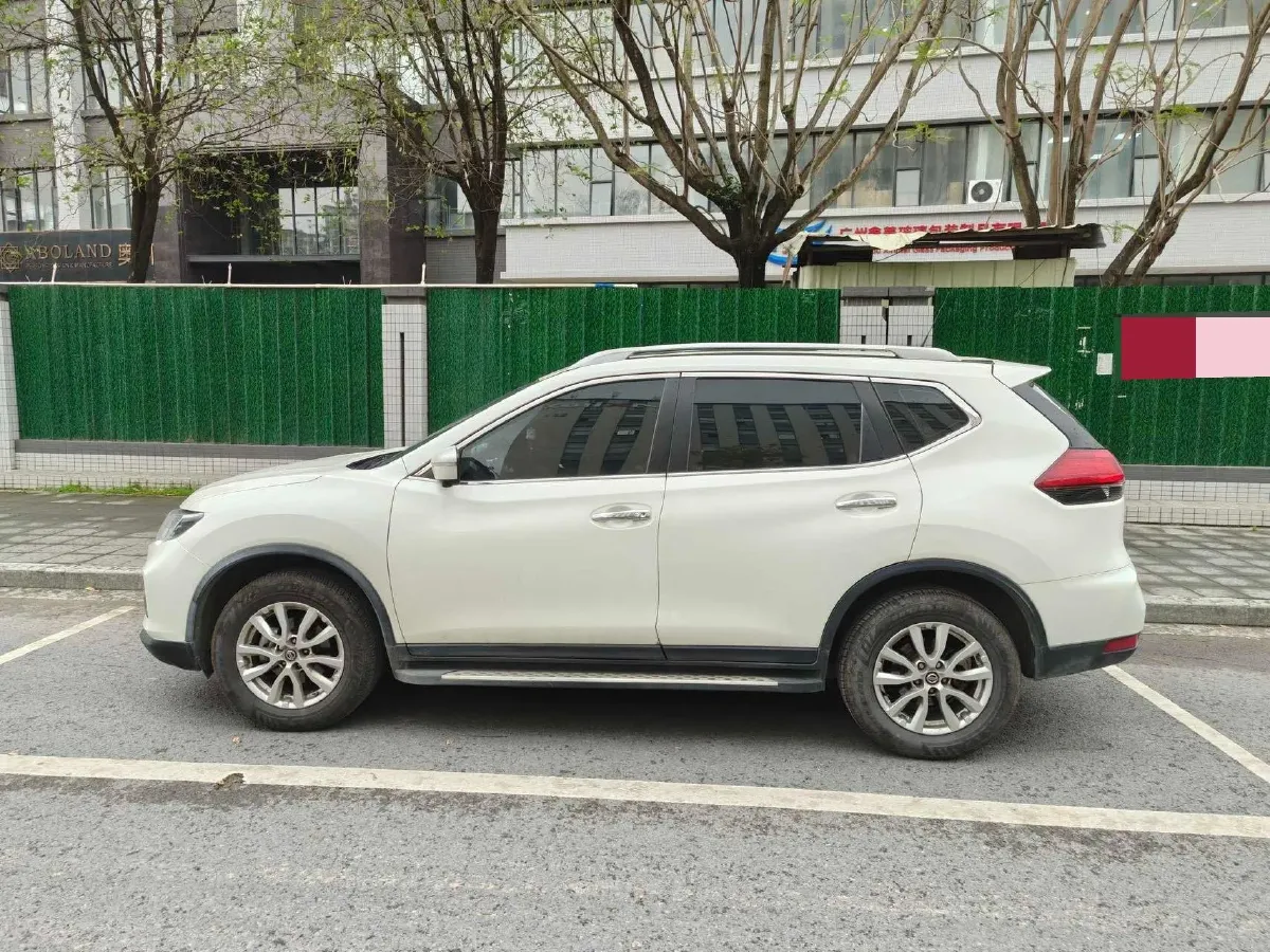 2021 Nissan X-Trail 2.0L 151HP L4 CVT,autocango,china used car exporter,china ev exporter,chinese used car exporter,chinese used ev exporter