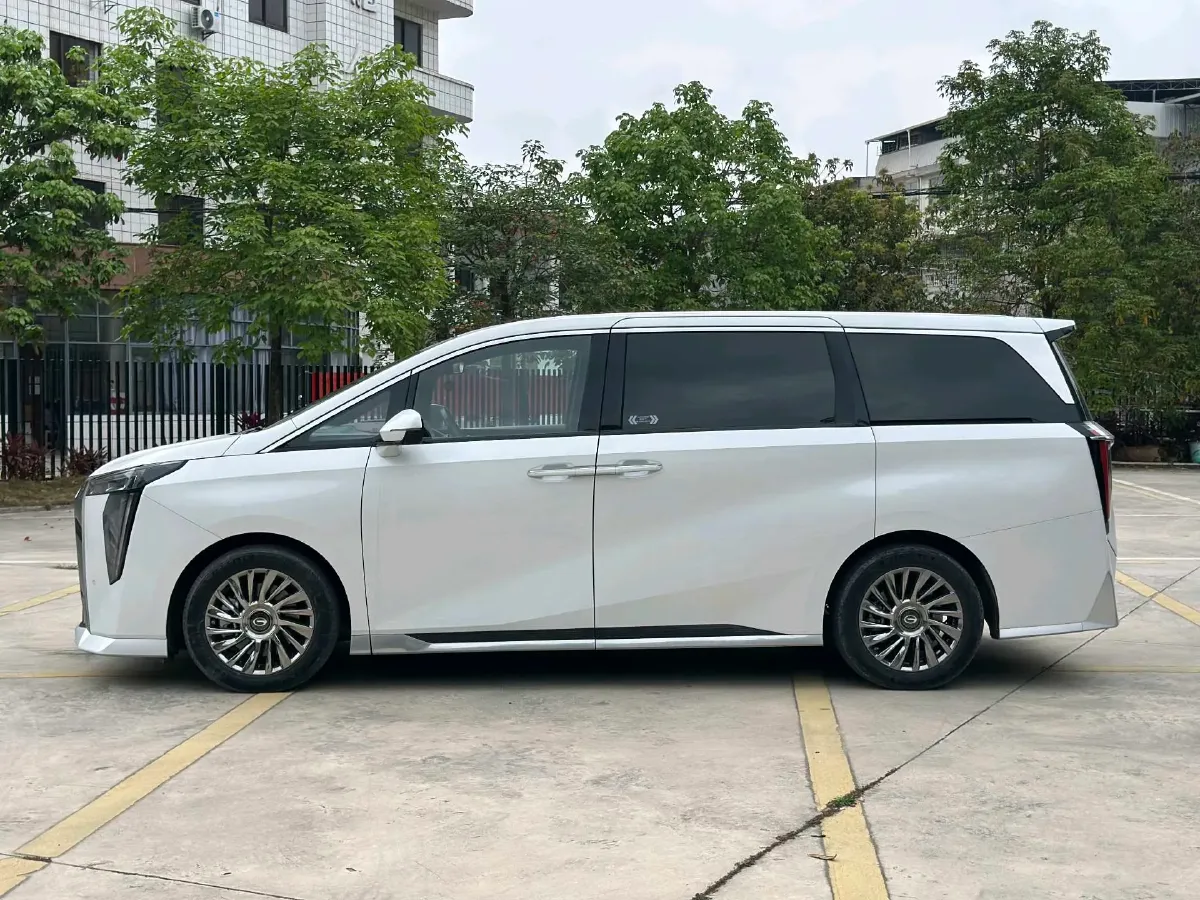 2023 GAC Trumpchi M8 2.0T 252HP L4 8AT,autocango,china used car exporter,china ev exporter,chinese used car exporter,chinese used ev exporter
