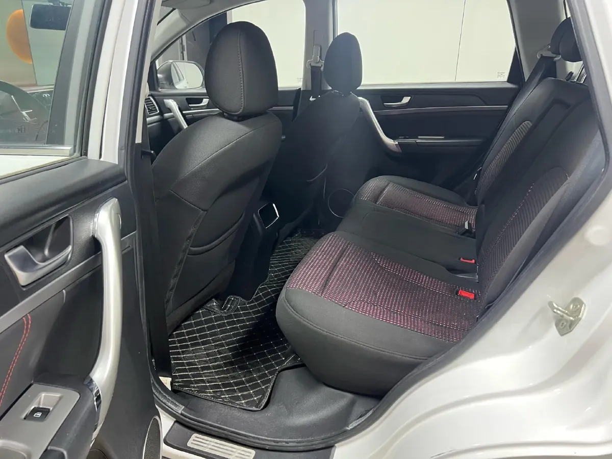 2018 Haval M6 1.5T 150HP L4 7DCT,autocango,china used car exporter,china ev exporter,chinese used car exporter,chinese used ev exporter