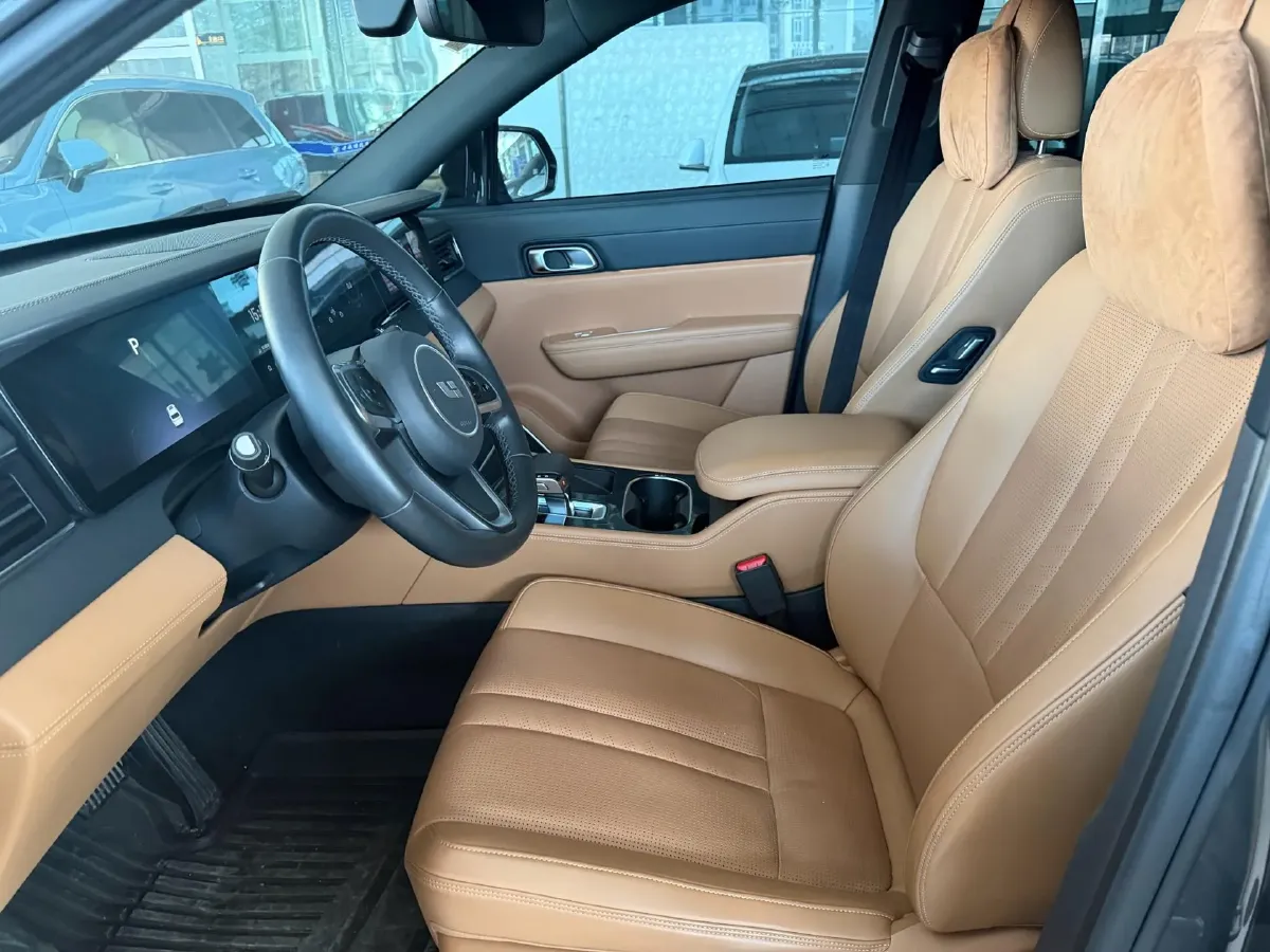 2020 Li ONE Range Extended 131HP REEV 40.5KWH,autocango,china used car exporter,china ev exporter,chinese used car exporter,chinese used ev exporter