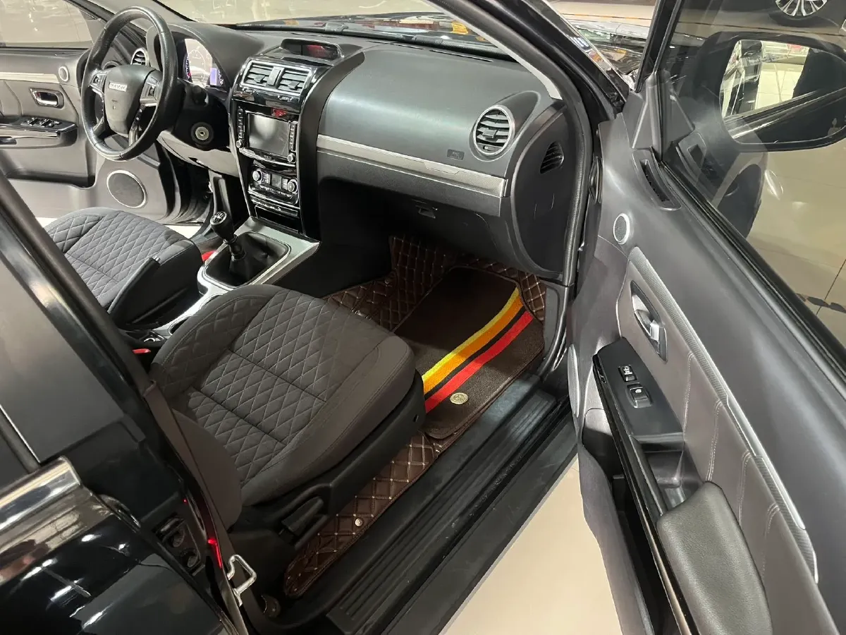 2018 Haval H5 Class 2.0T 190HP L4 6MT,autocango,china used car exporter,china ev exporter,chinese used car exporter,chinese used ev exporter