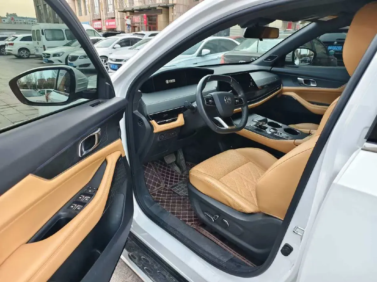 2021 ChangAn UNI-K 2.0T 233HP L4 8AT,autocango,china used car exporter,china ev exporter,chinese used car exporter,chinese used ev exporter