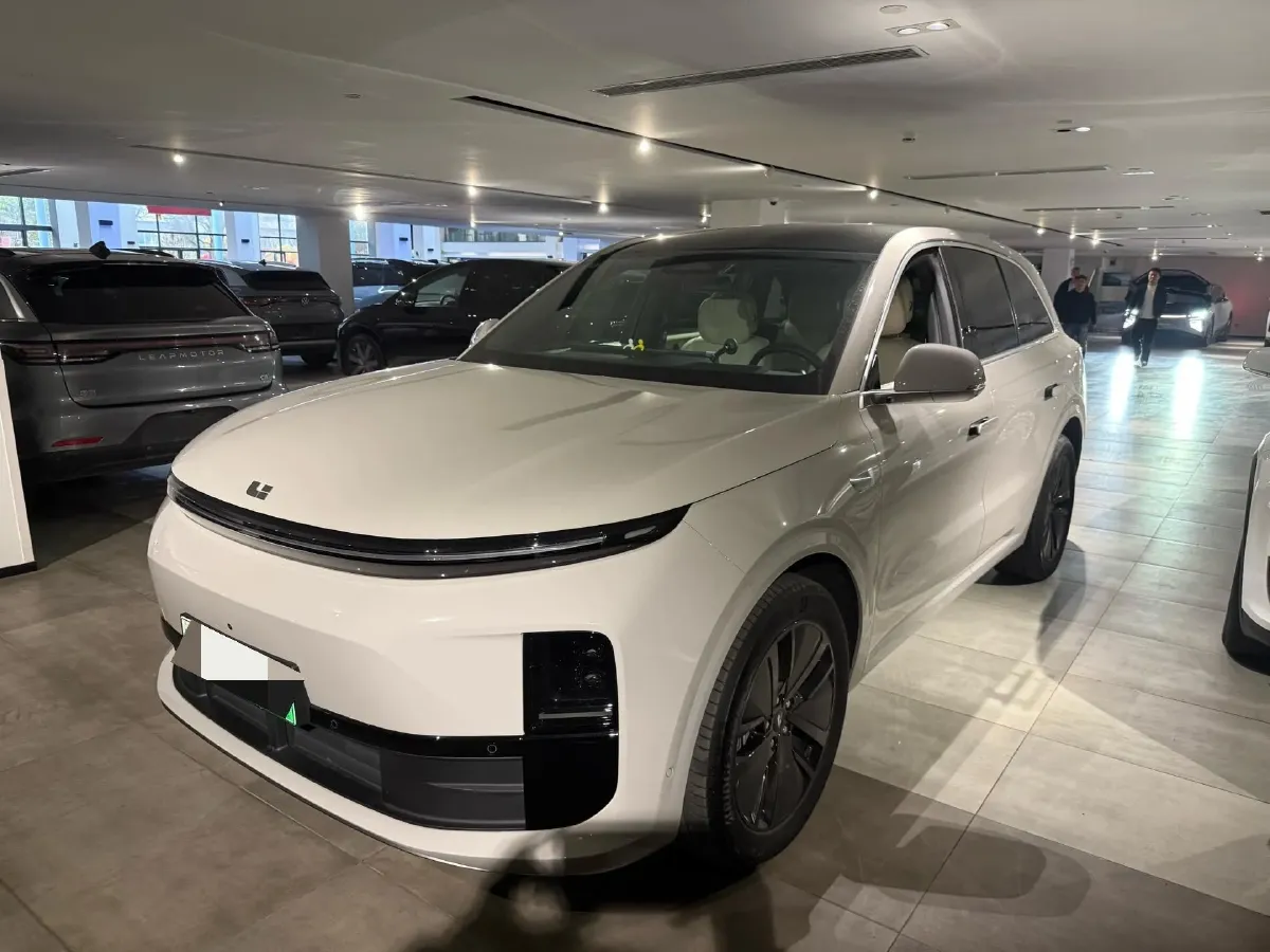 2024 Li L6 Range Extended 154HP L4 REEV 36.8KWH,autocango,china used car exporter,china ev exporter,chinese used car exporter,chinese used ev exporter