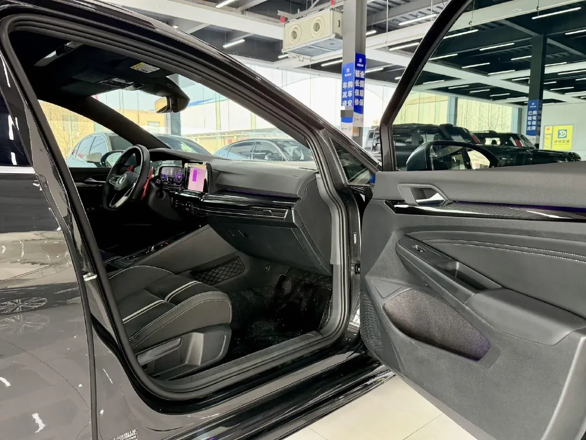 2023 Volkswagen Golf 1.4T 150HP L4 7DCT,autocango,china used car exporter,china ev exporter,chinese used car exporter,chinese used ev exporter