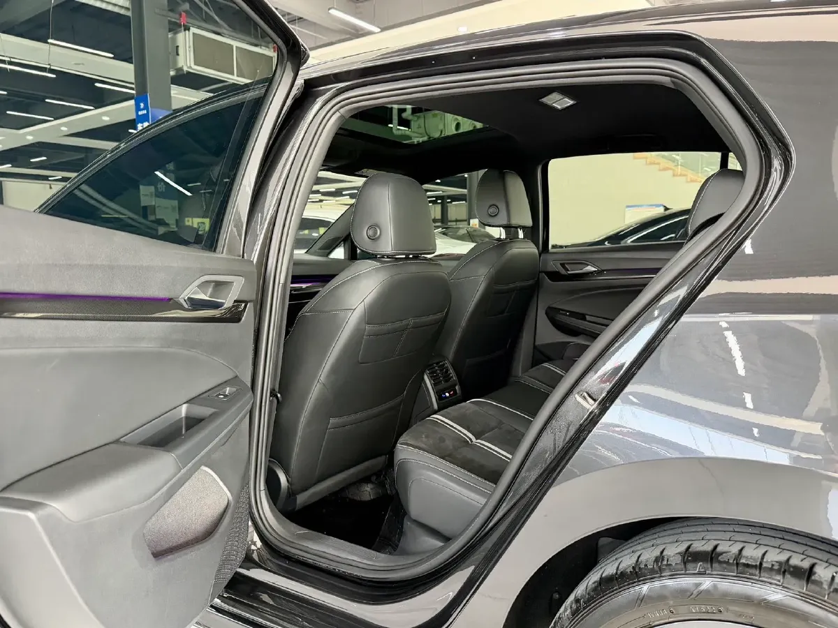 2023 Volkswagen Golf 1.4T 150HP L4 7DCT,autocango,china used car exporter,china ev exporter,chinese used car exporter,chinese used ev exporter