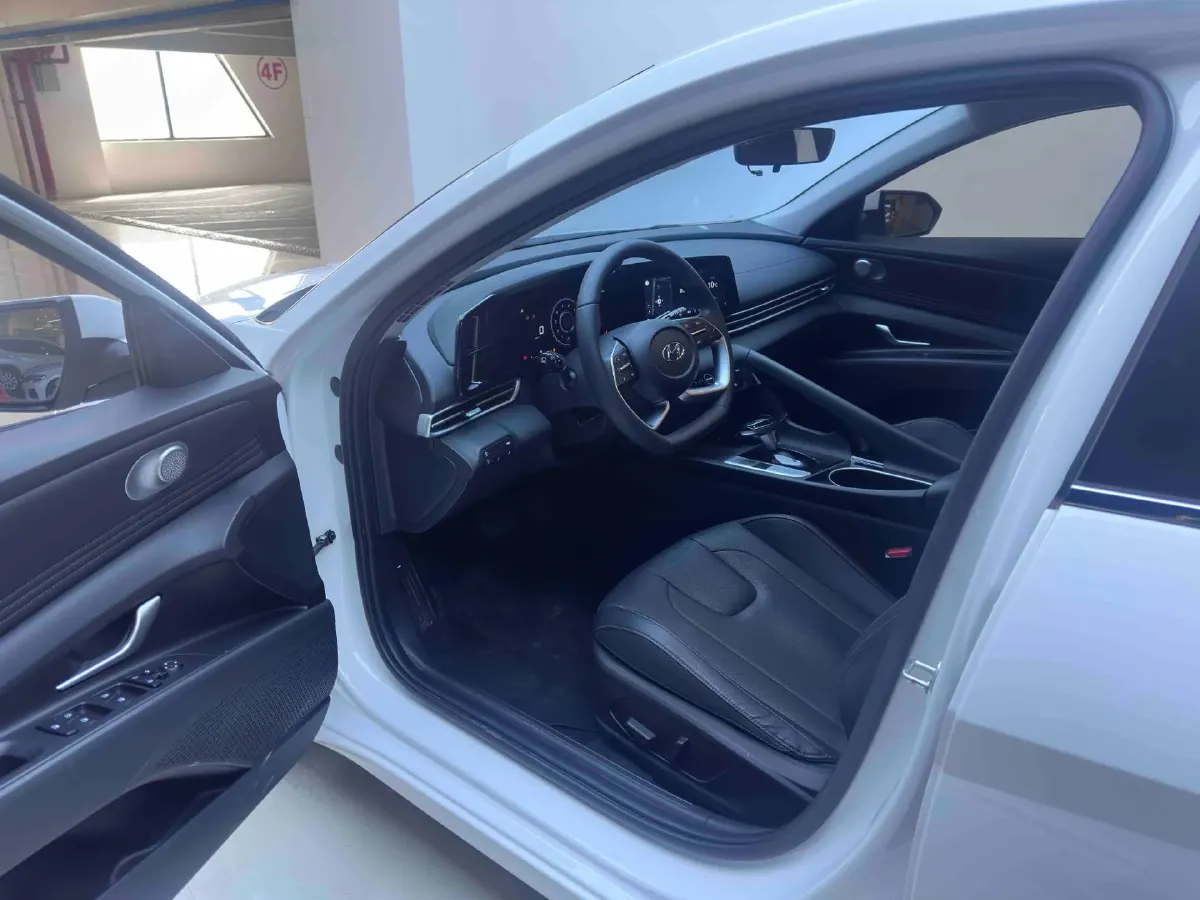 2022 Hyundai Elantra 1.5L 115HP L4 CVT,autocango,china used car exporter,china ev exporter,chinese used car exporter,chinese used ev exporter