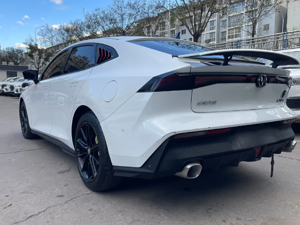 2022 ChangAn UNI-V 1.5T 188HP L4 7DCT,autocango,china used car exporter,china ev exporter,chinese used car exporter,chinese used ev exporter