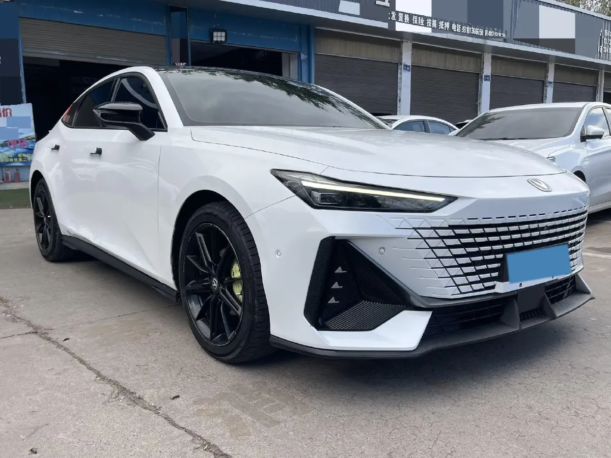 2022 ChangAn UNI-V 1.5T 188HP L4 7DCT,autocango,china used car exporter,china ev exporter,chinese used car exporter,chinese used ev exporter