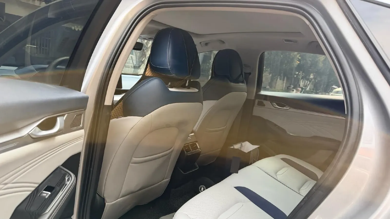 2021 Geely Preface 2.0T 190HP L4 7DCT,autocango,china used car exporter,china ev exporter,chinese used car exporter,chinese used ev exporter