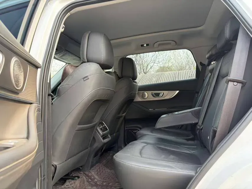 2022 Chery Tiggo 8 PRO 1.6T 197HP L4 7DCT,autocango,china used car exporter,china ev exporter,chinese used car exporter,chinese used ev exporter